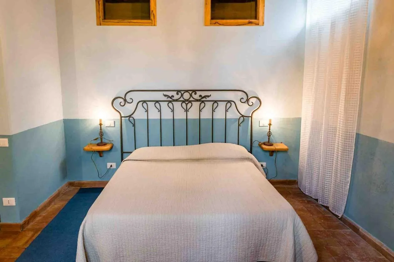 Agriturismo Bio Fattoria Di Pietra Giuncarico 0*,  Italien